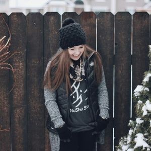 NuShu Symbol V-Neck Tee