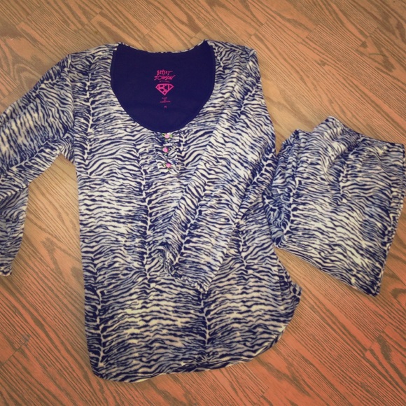 Zebra PJs - Betsy Johnson ! 💗