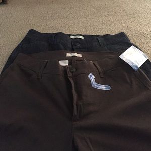 Bundle 4 pairs woman's pants