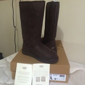 🚫SOLD🚫NIB UGG Classic Tall Chocolate Boots