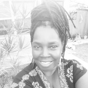 Meet your Posher, Flora