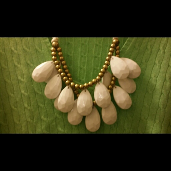 Gorgeous Anthrologie Statement necklace - Picture 1 of 1