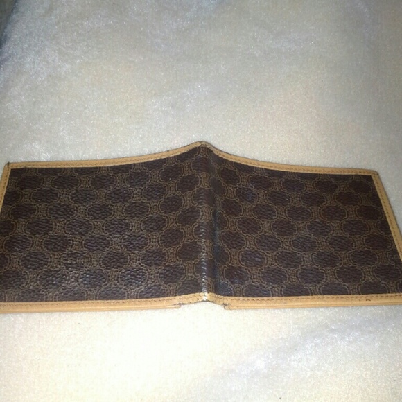 Extra pics of Wallet - Picture 2 of 4