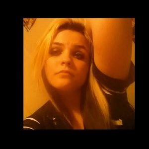 Meet your Posher, Caitlyn