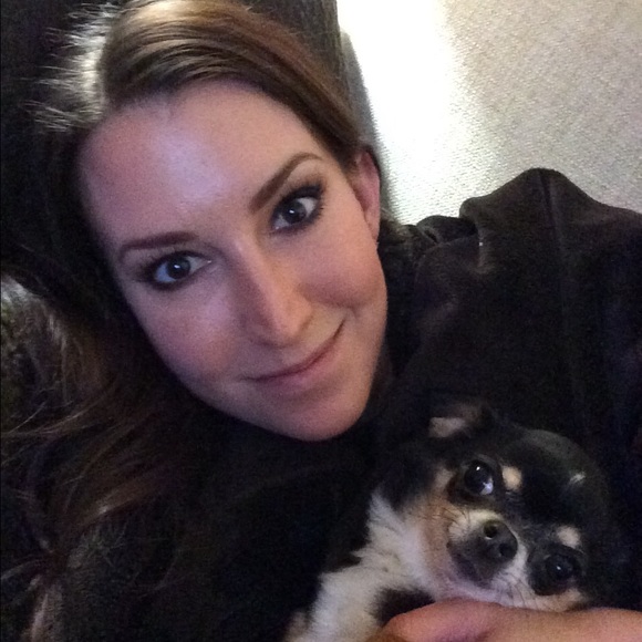 Meet your Posher, Jeannette - Picture 1 of 1