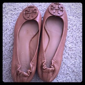 Tory burch tan leather flats, size 6