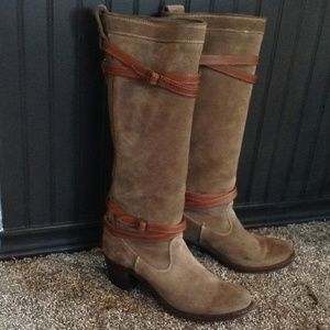 FRYE WOMAN BOOTS