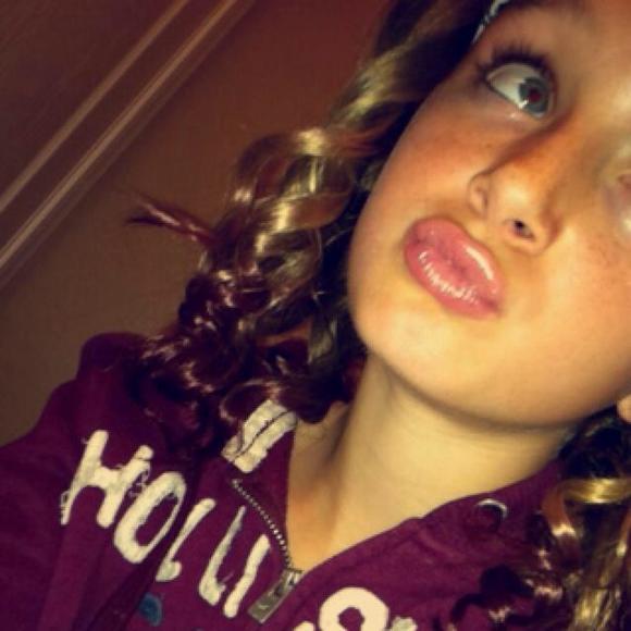 Meet your Posher, Alexia - Picture 1 of 1