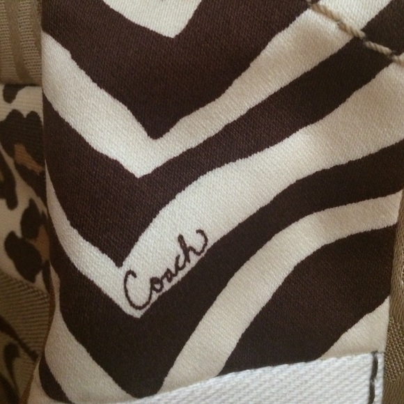 Coach shoulder bag - Picture 2 of 4