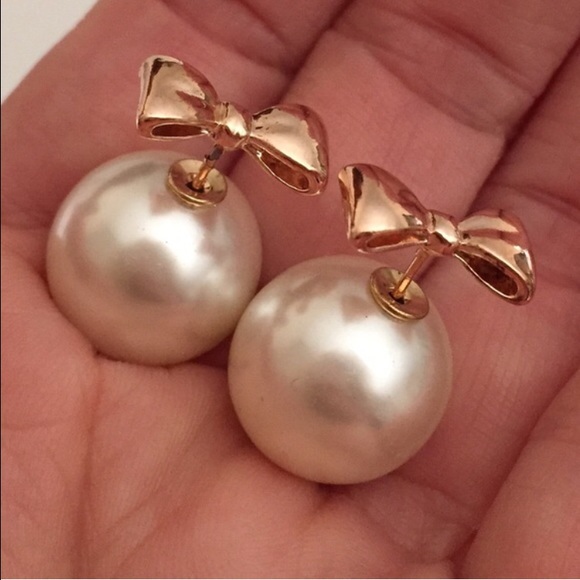 Jewelry - Golden Bow & Faux Pearl Double Side Earrings