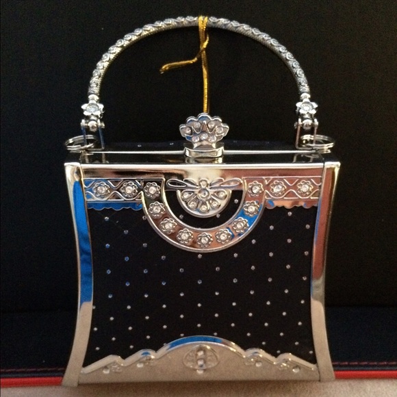 Beautiful evening purse. Never been used.