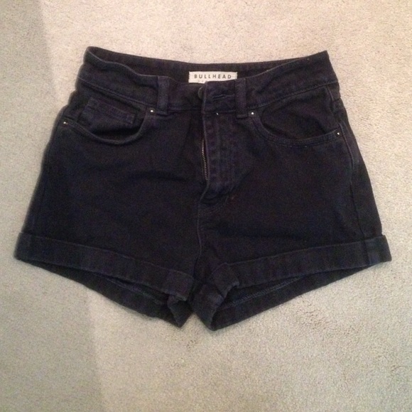 navy blue high rise shorts!