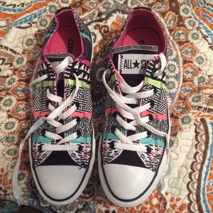 tribal converse s8