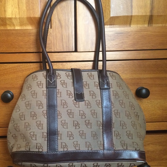 Dooney & Bourke shoulder bag - Picture 3 of 3