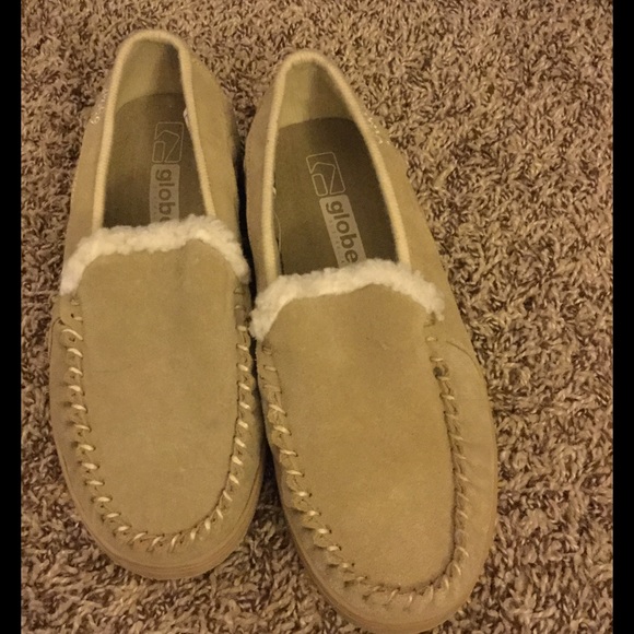 Globe Slipon fur lined shoes!