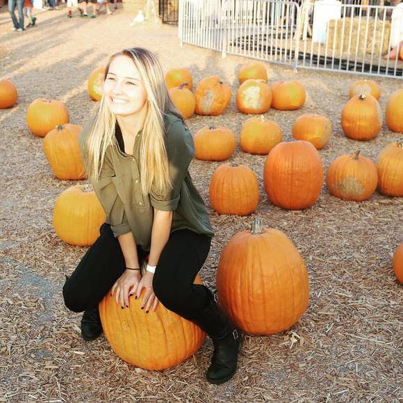 Meet your Posher, Ali