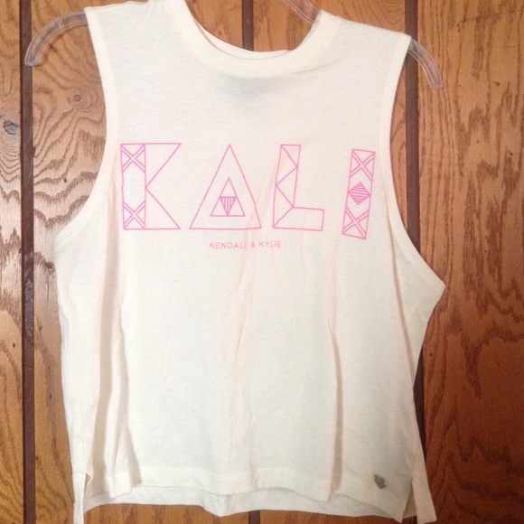 Cream muscle tee crop top