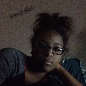 Meet your Posher, Alisha