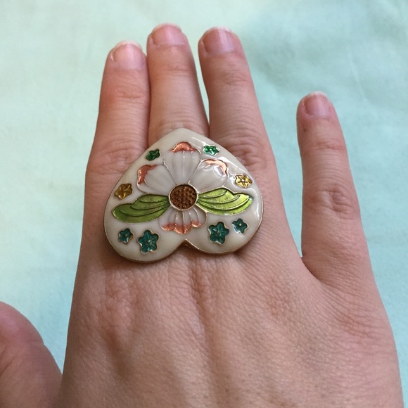 Heart ring - Picture 2 of 3