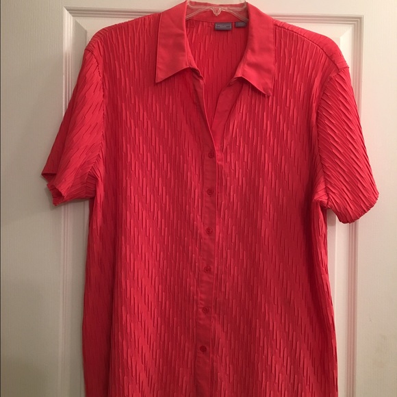 Laura Scott Tops - 🚫SOLD🚫Salmon colored textured button up