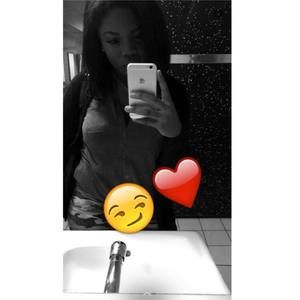 Meet your Posher, Lenaa