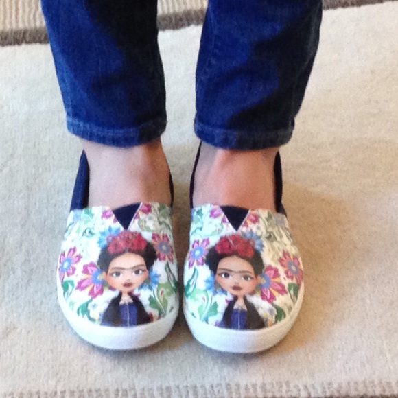 FRIDA KAHLO slip on sneaks -Blue suede 🇲🇽