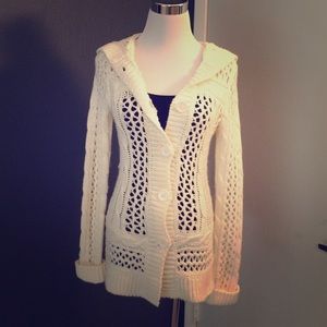 Hooded off white sweater