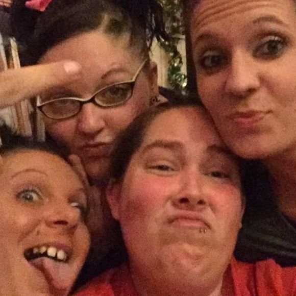 Meet your Posher, Mari - Picture 1 of 1