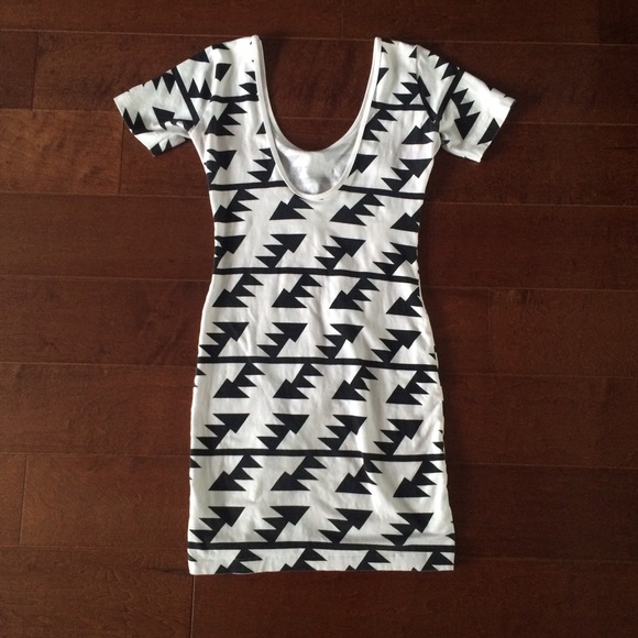 AA U Back Bodycon geometric print dress