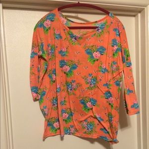 Floral long sleeve top!