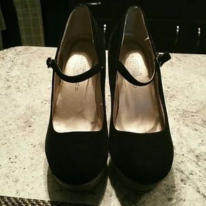 Black and grey platforms