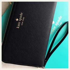 Kate spade wristlet!