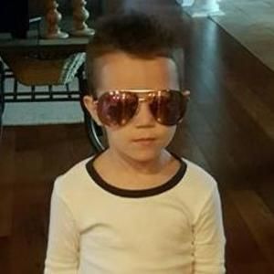 Meet your Posher, Jamie