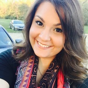 Meet your Posher, Courtney