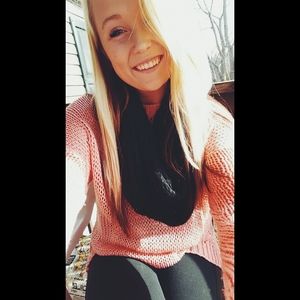 Meet your Posher, Chelsae