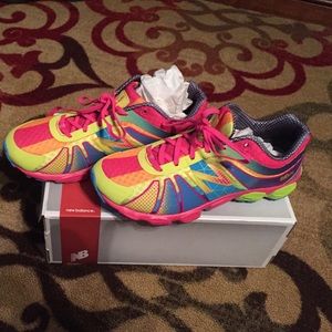 New Balance running course sneakers!