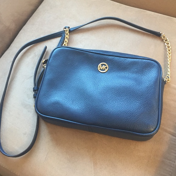 MICHAEL Michael Kors Handbags - Michael Kors LARGE Jet Set Navy Blue Crossbody