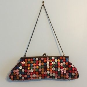 ALDO Button Clutch