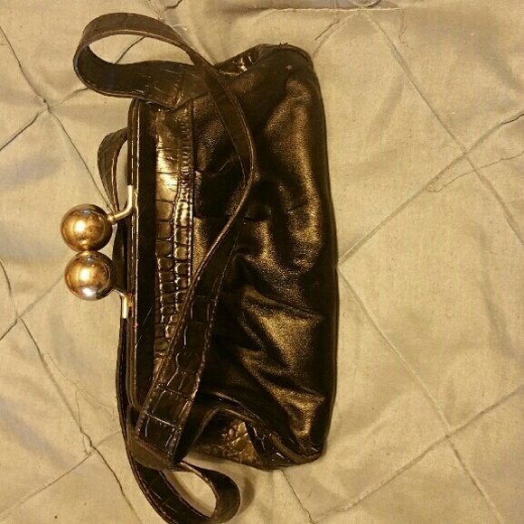 Aldo clutch