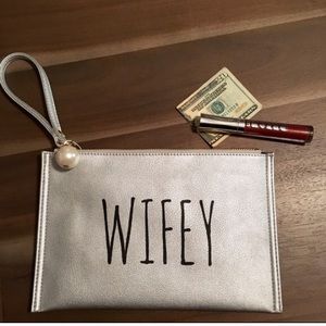 Reserved for @hippyblunts