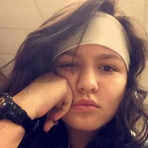 Meet your Posher, Adela