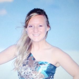 Meet your Posher, Lydia