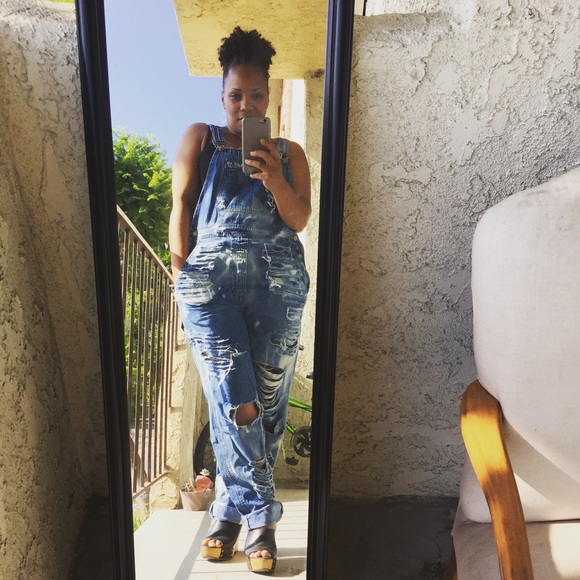 Meet your Image Consultant / Buyer - Picture 3 of 3