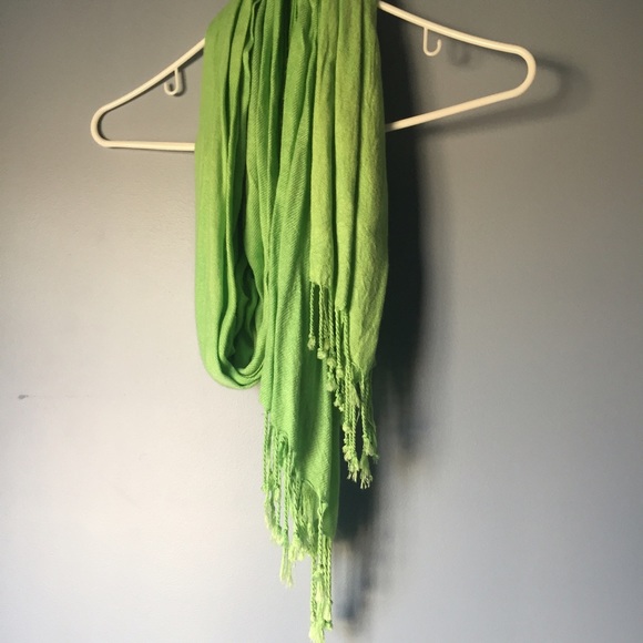Line green pashmina