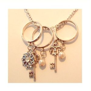 NWT Ring Trio Keys and Pearls Statement Necklace