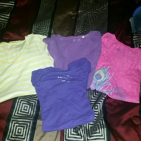 Bundle of 4 tops - Picture 1 of 4