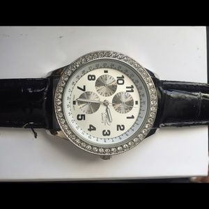 Women Watch by Kim Rogers