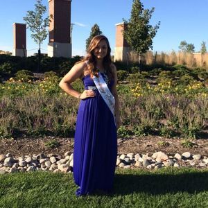 Meet your Posher, Laura