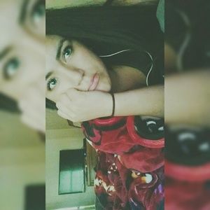 Meet your Posher, Kaycee