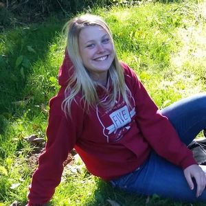 Meet your Posher, Danielle